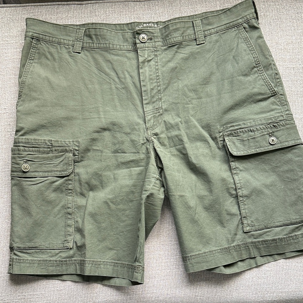 GH Bass & Co. cargo shorts